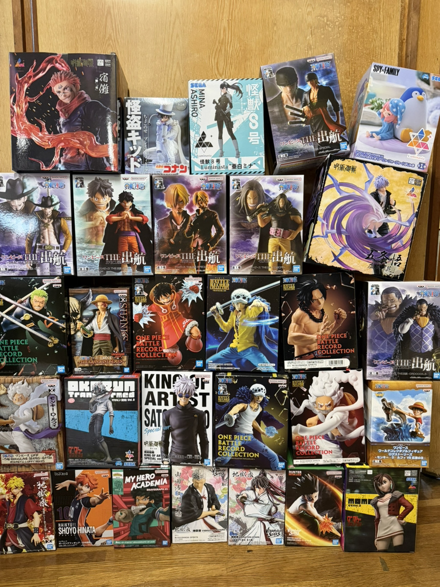 未開封プライズフィギュアを20〜30体まとめて撮影する例(査定用サンプル)